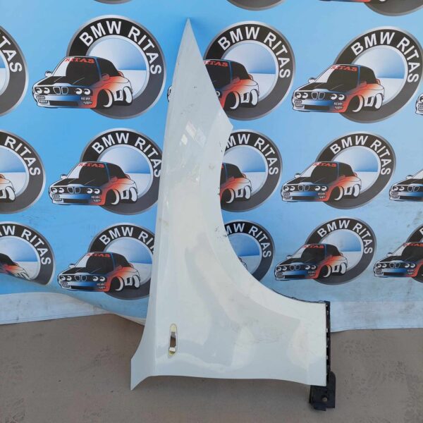 Φτερό εμπρός συνοδηγού δεξί E87-E82-E88-E81