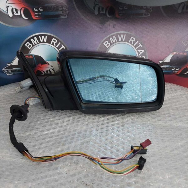 Καθρέφτης εξωτερικός δεξίς Ε60-Ε61 (Χρώμα μαύρο) Με τρία μπριζάκια