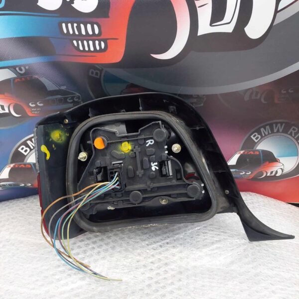 Φανάρι πίσω αριστερό E36 καραβάν (Λευκό φλας)