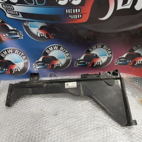 Βάση δοχείου διαστολής E46 για αυτοκίνητα με χειροκίνητο σασμάν